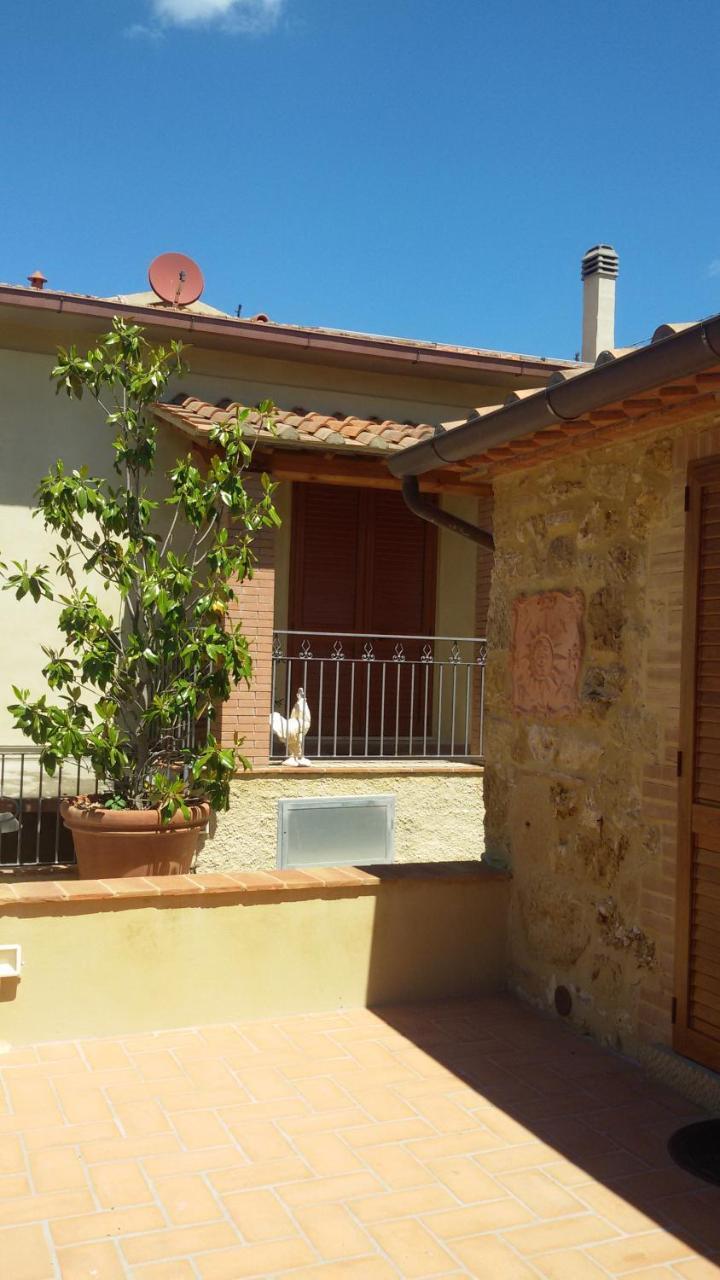 Le Camere Di Nonna Mara Montescudaio Exterior photo